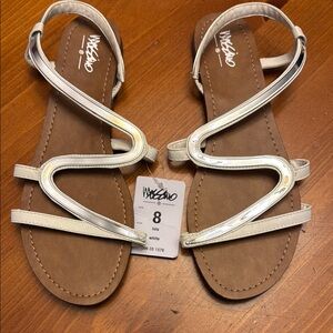 NWT Mossimo White Strappy Sandals - Size 8